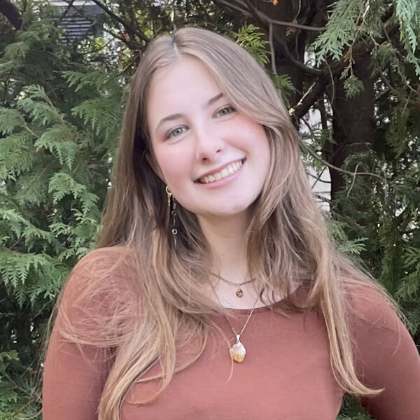 Headshot of Claire Carlson.