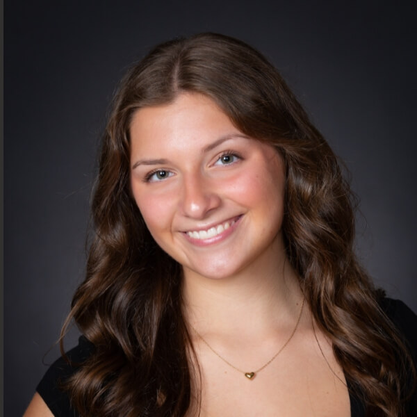 Headshot of Rachel Dorio