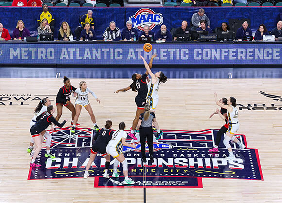 Quinnipiac and Fairfield at the tip-off.