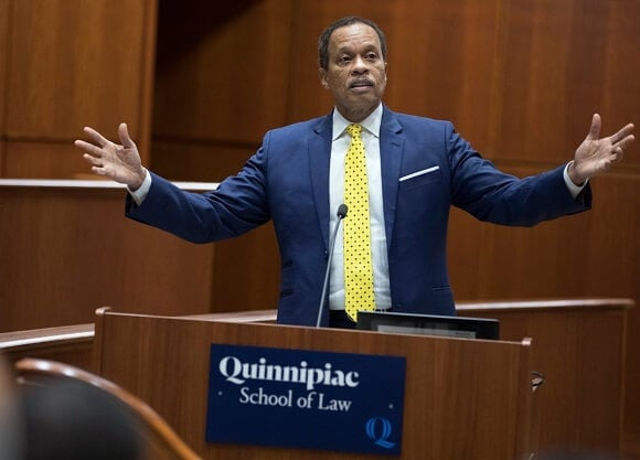 Juan Williams speaks in the Ceremonial Courtroom.