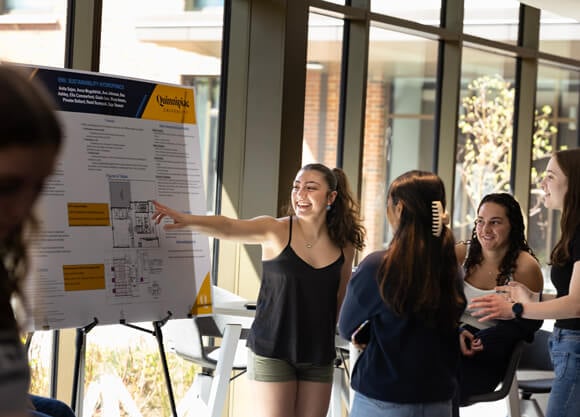 Student present their poster presentations