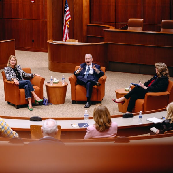 Martin Looney and Themis Klarides speak with Jennifer Brown in the School of Law Ceremonial Courtroom