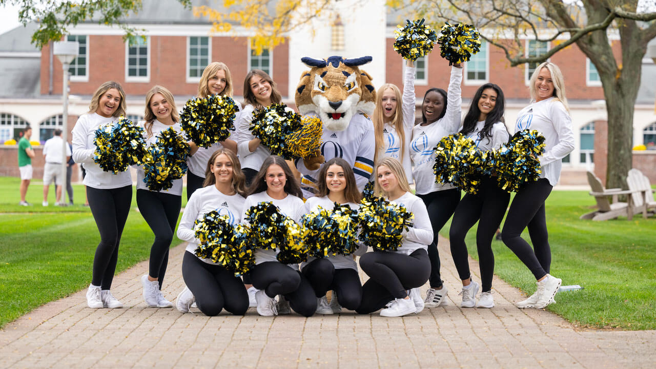 Ice Cats cheering with Boomer