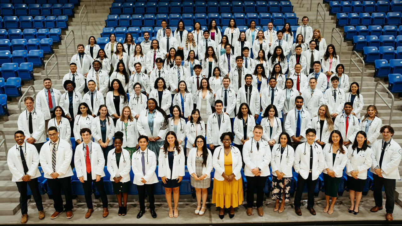 Group photo of School of Medicine students