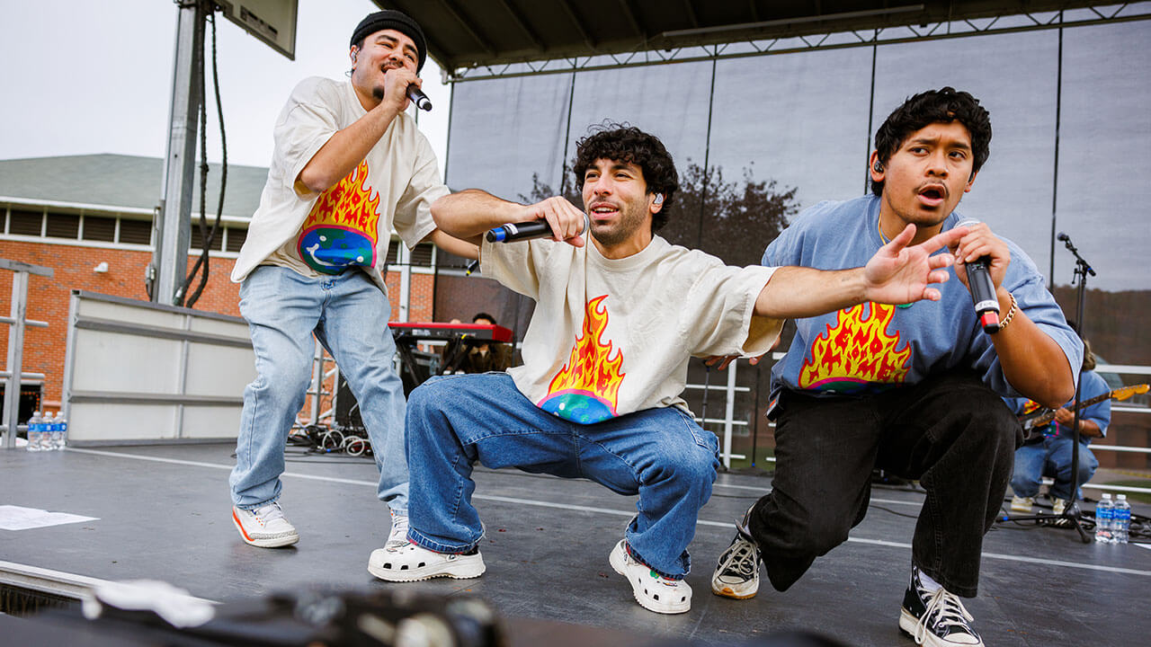 Peach Tree Rascals singing on stage at Fall Fest 2023