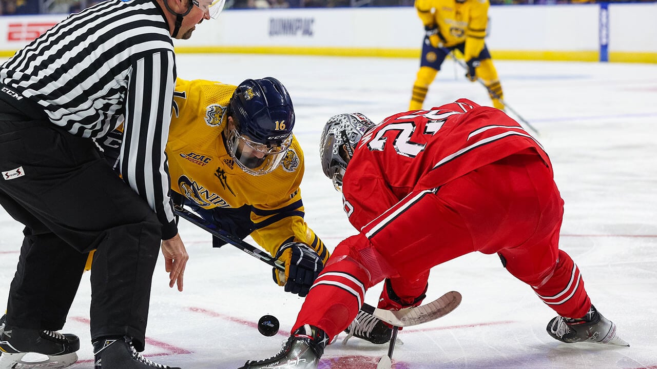 Men's Ice Hockey and Ohio State wait for the puck to drop