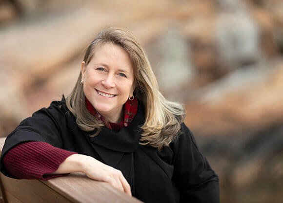 Headshot of Jennifer Brown